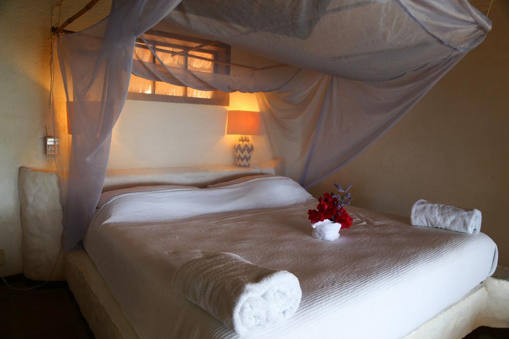 Hotel Bahia De La Luna Arroyo Cruz Екстер'єр фото